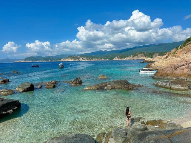 Top 17 bãi biển đẹp nhất cho gia đình và cặp đôi dịp lễ 30/4