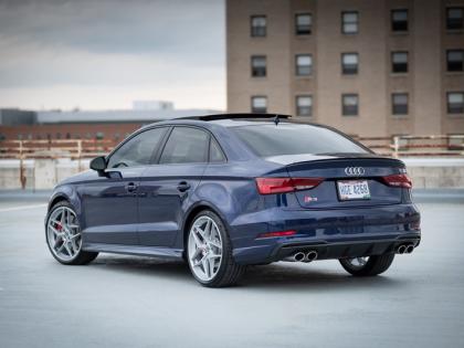 Dịch vụ thuê xe riêng đi sân bay Cam Ranh