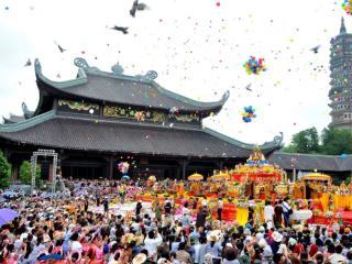 Bí quyết giữ an toàn giữa đám đông khi tham gia lễ hội