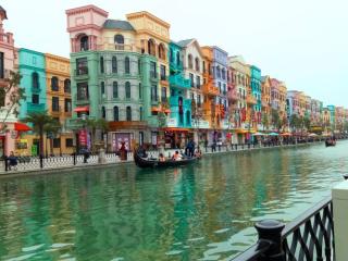 Lịch trình di chuyển, ăn chơi tại Mega Grand World Hà Nội