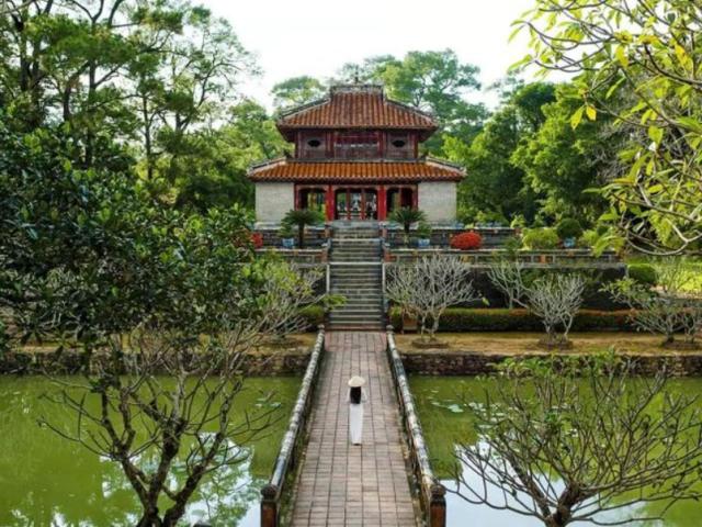Cẩm nang di chuyển, giá vé chi tiết Bảo tàng Cổ vật Cung đình Huế