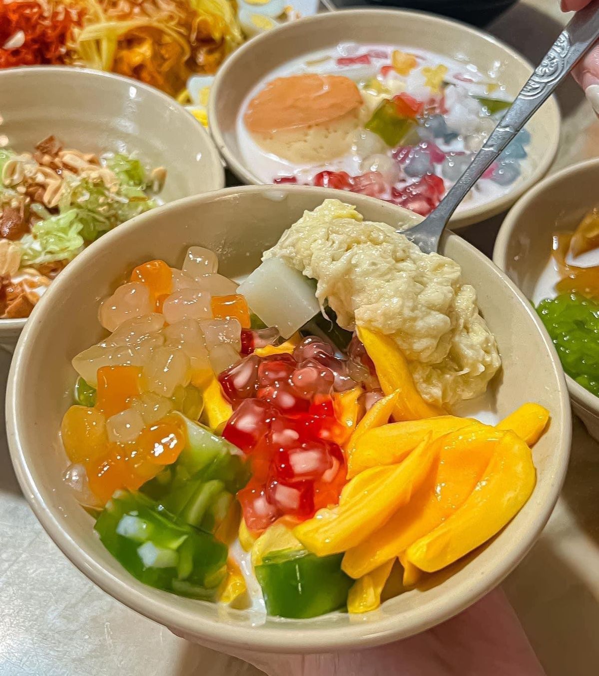 food-tour-da-nang-ngon-quen-loi-ve-8.jpg (225 KB)