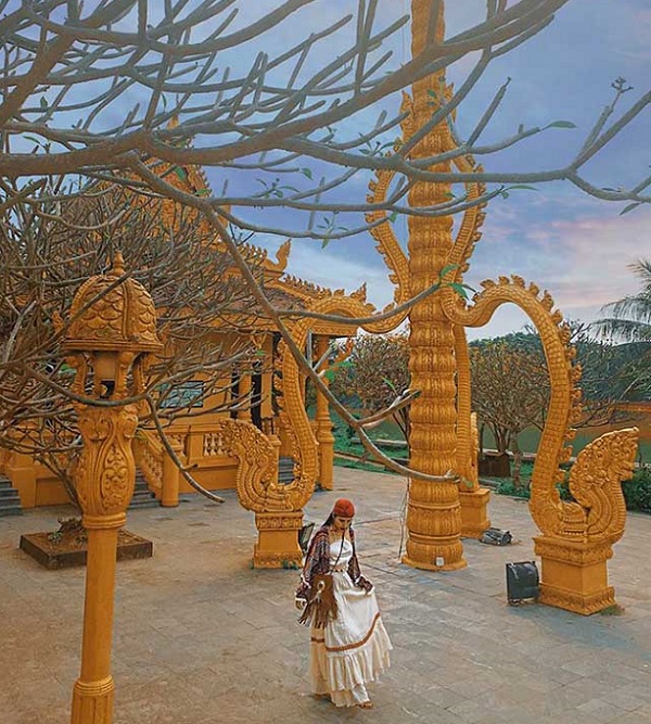 chùa Vàng ở Làng văn hóa các dân tộc