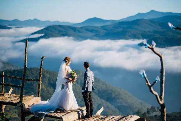 Đến Đà Lạt săn mây chụp ảnh cưới