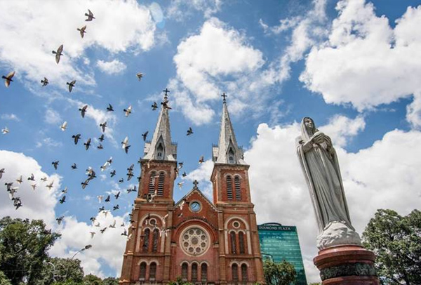 Nhà thờ Đức Bà ở Thành phố Hồ Chí Minh