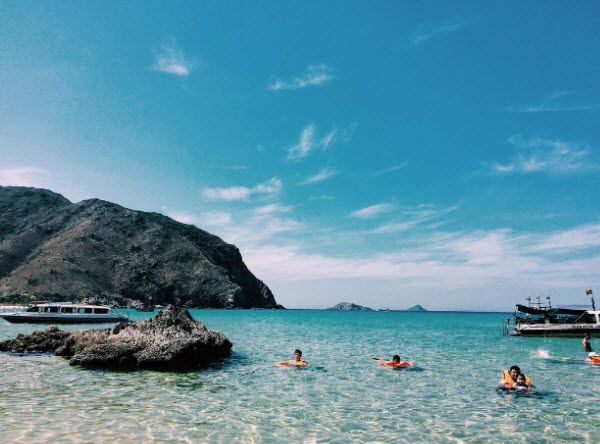 top-10-bien-nghi-duong-dep-nhat-4.jpg (42 KB)