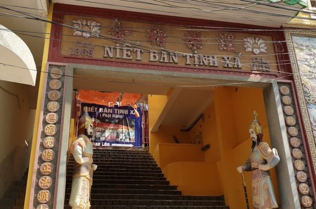 Cổng chùa Niết Bàn Tịnh Xá