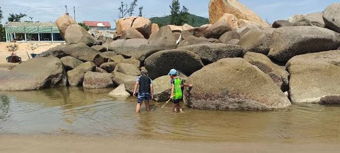 Khu du lịch suối đá ngọn