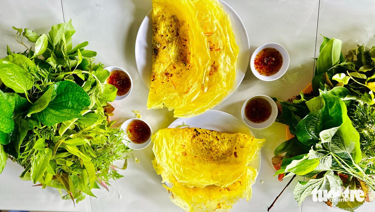Bánh xèo núi cấm