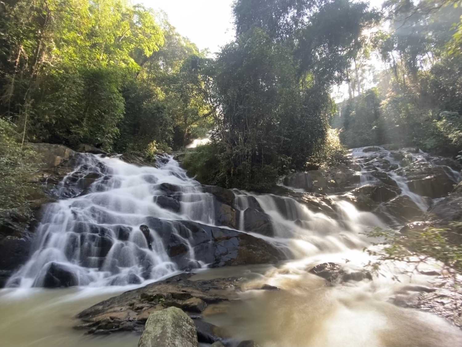 Dòng chảy thác Laliang